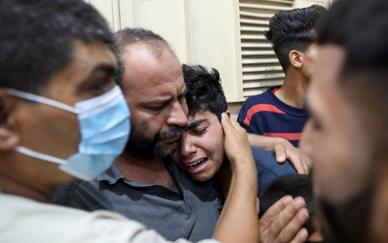 Σκηνικό έντασης: 20 νεκροί σε βομβαρδισμούς στη Λωρίδα της Γάζας