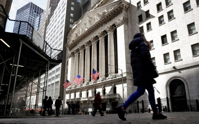 Το πλουσιότερο 10% ελέγχει 9 στις 10 μετοχές της Wall Street