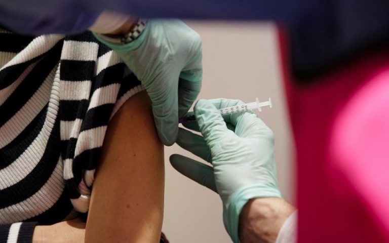 Βέλγιο: Το 50% του ενήλικου πληθυσμού έχει κάνει την πρώτη δόση του εμβολίου