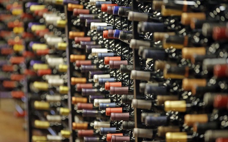 Βουτιά 25% στη φετινή παραγωγή κρασιού στην Ελλάδα