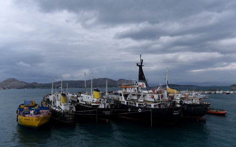 Ελληνικός στόλος: Αυξήθηκαν τα επιβατηγά, μειώθηκαν τα δεξαμενόπλοια