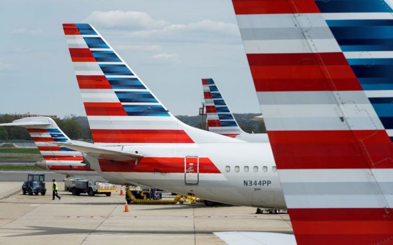American Airlines: Ακύρωσε εκατοντάδες πτήσεις – Ξέμεινε από προσωπικό και αεροσκάφη