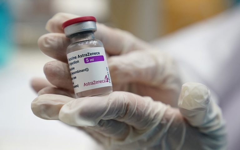 Κομισιόν: 90 εκατ. Ευρωπαίοι έχουν εμβολιαστεί πλήρως