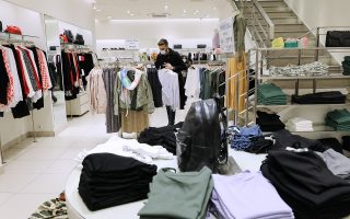 Λιανεμπόριο: Ποια Κυριακή θα είναι ανοικτά τα καταστήματα