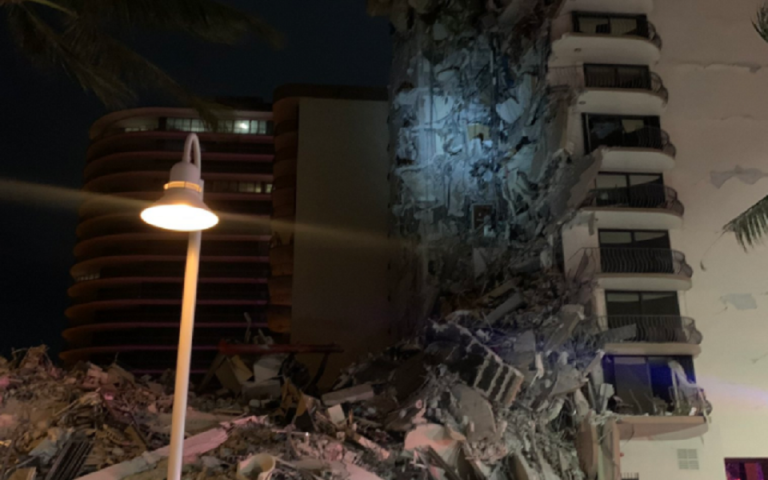 Μαϊάμι: Μερική κατάρρευση πολυώροφου κτιρίου – Τουλάχιστον ένας νεκρός
