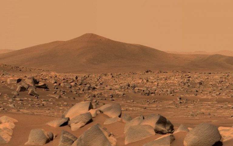 Εκατό ημέρες στον Άρη: Εντυπωσιακές φωτογραφίες από τη NASA
