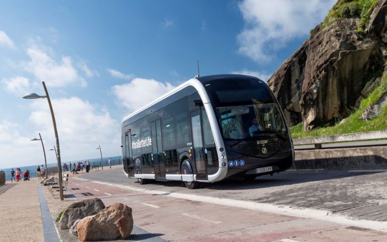 Το αμιγώς ηλεκτρικό λεωφορείο που θα δοκιμαστεί στους δρόμους της Αθήνας