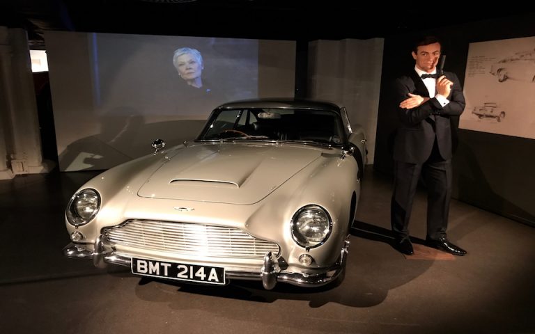 Aston Martin: Η εταιρεία του James Bond πατάει «φρένο»