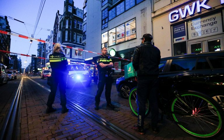 Ολλανδία: Σε κρίσιμη κατάσταση δημοσιογράφος που δέχθηκε επίθεση με σφαίρες