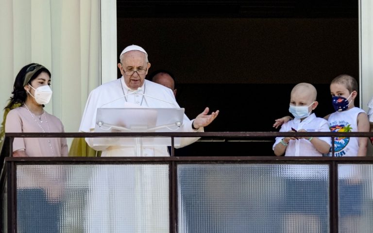 Πάπας Φραγκίσκος: Αδικαιολόγητη «παράλογη σφαγή» ο πόλεμος στην Ουκρανία