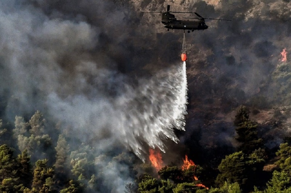 Σε ύψιστο συναγερμό η Πυροσβεστική – 94.000 στρέμματα κάηκαν στα Βίλια