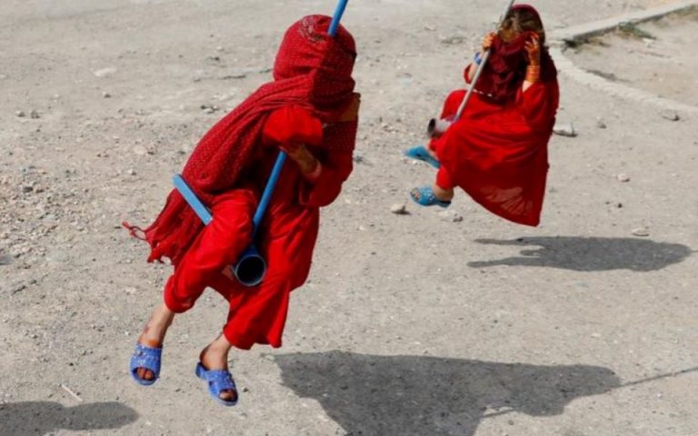 Τι θα γίνουν τα κορίτσια του Αφγανιστάν;