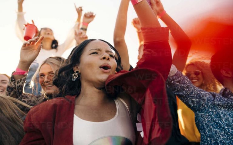 Πόσο ασφαλείς είναι οι γυναίκες στις συναυλίες;