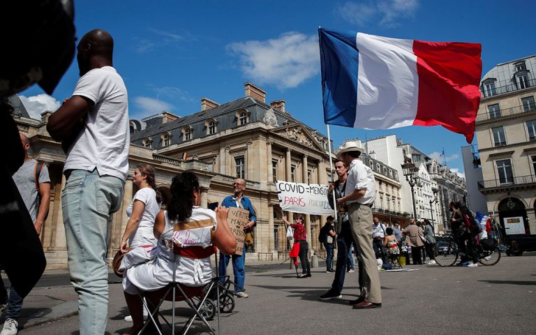 Γαλλία: Αυξήθηκε κατά 25% ο αριθμός των νοσηλευόμενων μέσα σε τρεις εβδομάδες