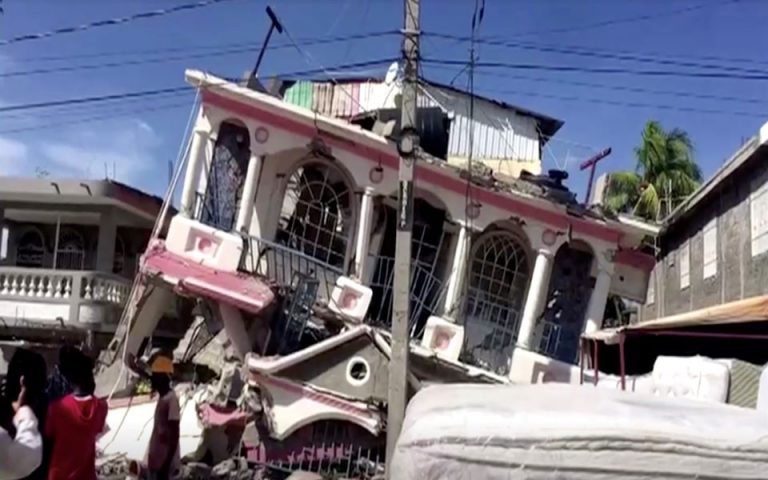 Σεισμός στην Αϊτή: Πάνω από 220 νεκροί – Εκατοντάδες τραυματίες και αγνοούμενοι (βίντεο)