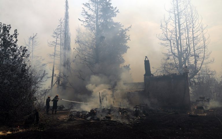 ΕΑΕΕ: Στα 6 εκατ. ευρώ οι ασφαλιστικές αποζημιώσεις για τις πυρκαγιές στην Αττική