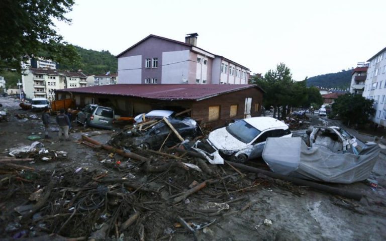 Τουρκία: 44 νεκροί, δεκάδες αγνοούμενοι από τις πλημμύρες