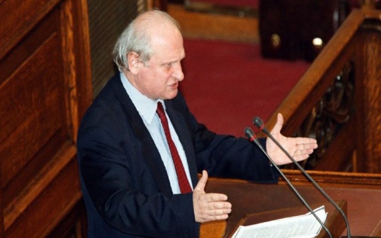 Απεβίωσε ο πρώην βουλευτής του ΚΚΕ Αντώνης Σκυλλάκος