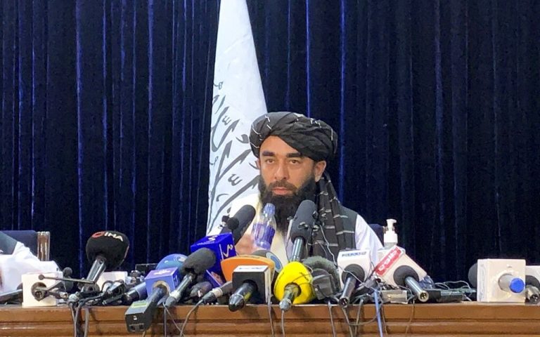 Η πρώτη επίσημη τοποθέτηση των Ταλιμπάν: Δεν θέλουμε εχθρούς, θα σεβαστούμε τις γυναίκες