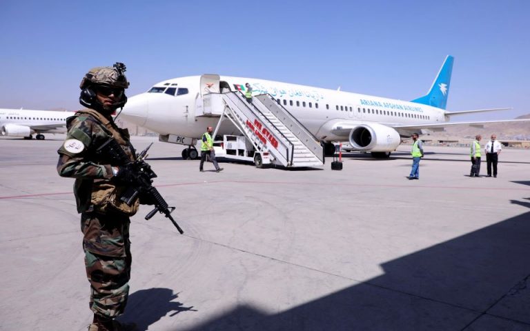 Αφγανιστάν: Aναχωρούν για τα ΗΑΕ οι Αφγανοί πιλότοι που είχαν καταφύγει στο Ουζμπεκιστάν