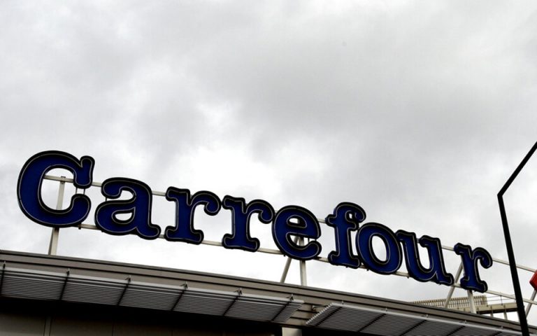 Carrefour: Ο Μπερνάρ Αρνό πούλησε όλες τις μετοχές του 