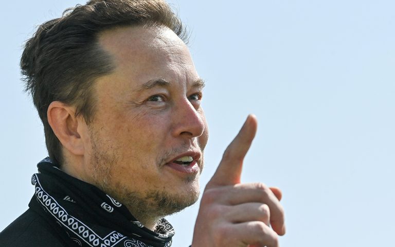 «Ένιωσα τον τελευταίο χτύπο της καρδιάς του»: Το ανθρώπινο πρόσωπο του Elon Musk