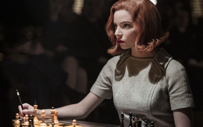 The Queen’s Gambit: Γιατί το Netflix δέχθηκε μήνυση από την θρυλική σκακίστρια