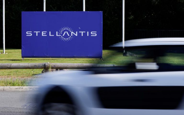 Stellantis: Οι ελλείψεις τσιπ σταματούν την παραγωγή της στη Βιέννη