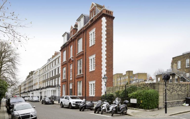 Σχεδόν 1 εκατ. ευρώ για το πιο στενό διαμέρισμα του Λονδίνου