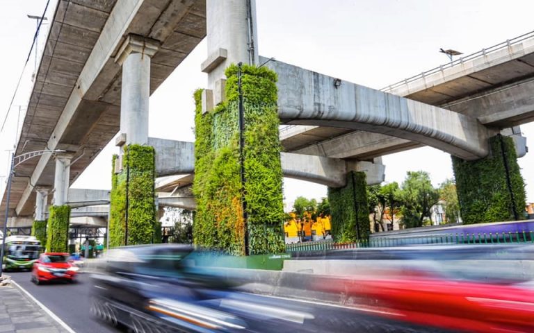 Μέξικο Σίτι: Ένας «κάθετος» κήπος στη μέση ενός αυτοκινητόδρομου