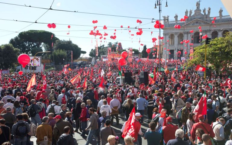 Τα ιταλικά συνδικάτα διαδηλώνουν κατά του φασισμού