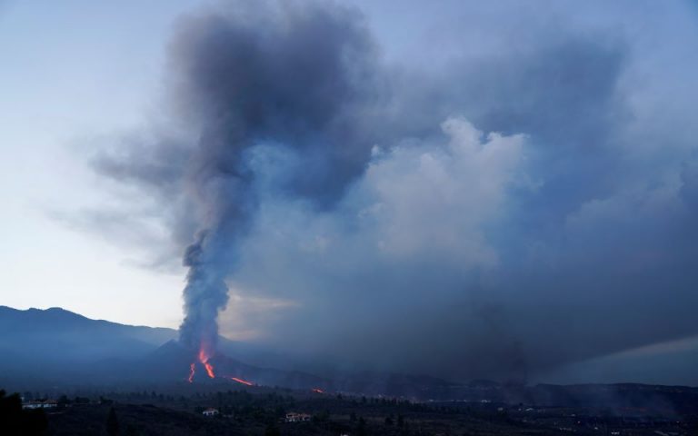 Έκρηξη ηφαιστείου στην Ισπανία: Η λάβα κατέστρεψε περισσότερα σπίτια