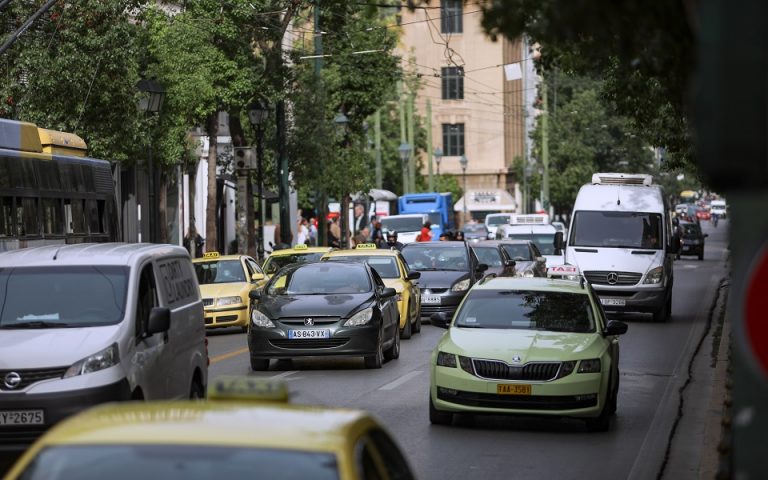 Αύξηση 5,6% στις νέες κυκλοφορίες αυτοκινήτων τον Μάρτιο: Τι αγόρασαν οι Έλληνες