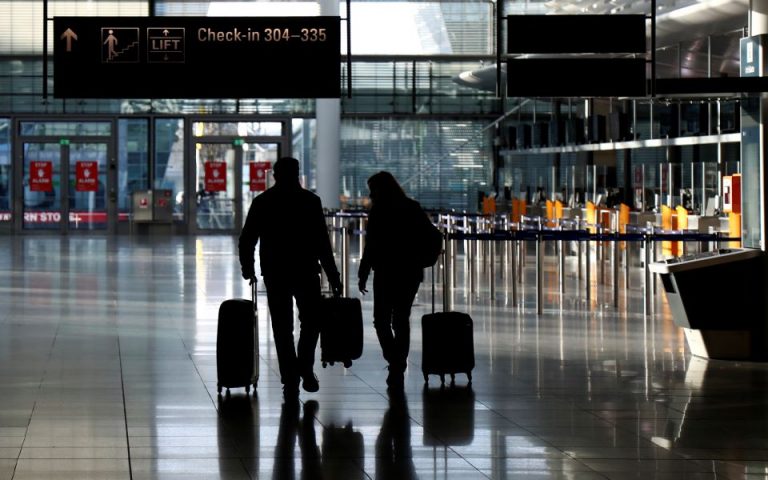 Συναγερμός στο αεροδρόμιο του Μονάχου – Βρέθηκε οπλομβίδα σε επιβάτη