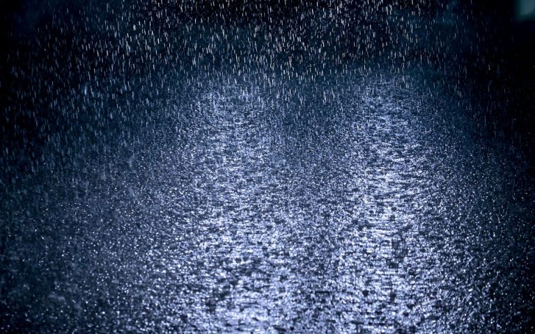 Καιρός: Ισχυρές βροχές, καταιγίδες και χαλαζοπτώσεις τη Δευτέρα
