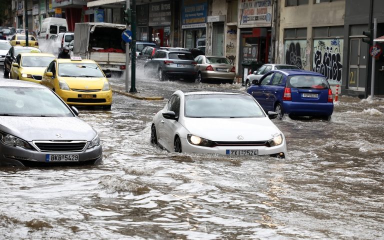 Πλημμύρες: Πόσοι άνθρωποι έχασαν τη ζωή τους την τελευταία 20ετία στην Ελλάδα
