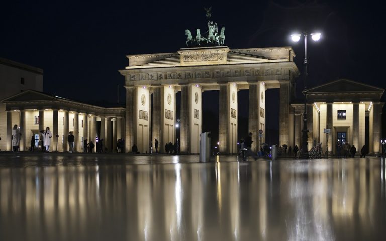 Σφίγγει ο κλοιός στη Γερμανία – Σύσταση για lockdown από πρόεδρο του Ινστιτούτου Κοχ