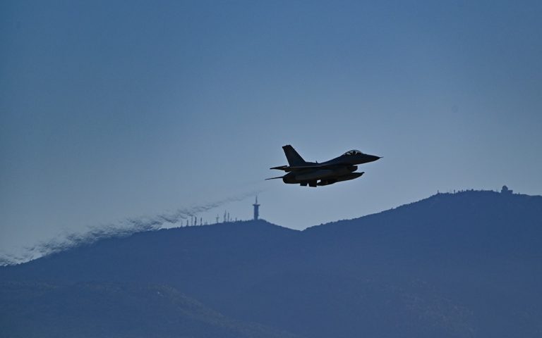 Ελληνικό F-16 συνετρίβη στην Ανδραβίδα – Σώος ο πιλότος
