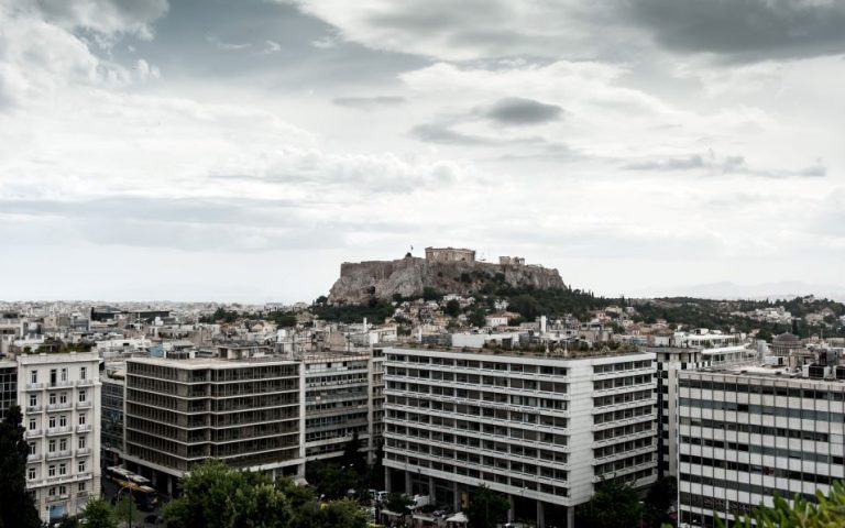 Alpha Bank: Οι προοπτικές και οι προκλήσεις που επιφυλάσσει το 2022 για την Ελλάδα