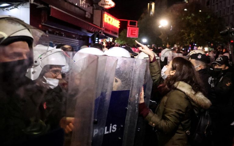 Τουρκία: Διαδηλώσεις από αγανακτισμένους πολίτες