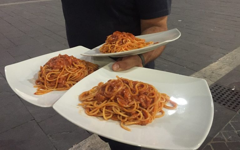Γιατί το αγαπημένο φαγητό των Ιταλών (και όχι μόνο) γίνεται… απλησίαστο