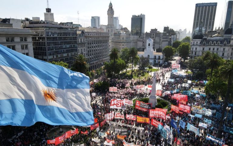 Αργεντινή: «Θύελλα» αντιδράσεων κατά του ΔΝΤ