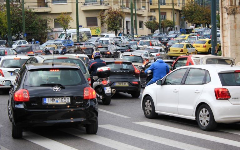 Τέλη κυκλοφορίας: Τι ισχύει για τα οχήματα σε ακινησία