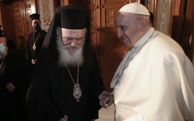Πάπας Φραγκίσκος σε Αρχιεπίσκοπο Ιερώνυμο: «Συγγνώμη για τα σφάλματα τόσων καθολικών»