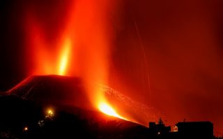 Το ηφαίστειο που «ξερνούσε» λάβα για τρεις μήνες