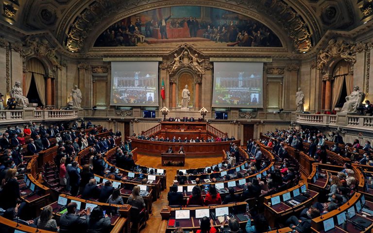 Πορτογαλία: Διάλυση του κοινοβουλίου ενόψει των εκλογών της 30ης Ιανουαρίου