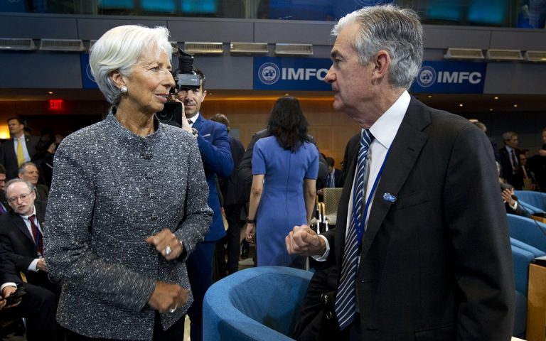 Πληθωρισμός και ευρώ: Το «μπαλάκι» στη Λαγκάρντ – Μεταξύ Fed και Όμικρον