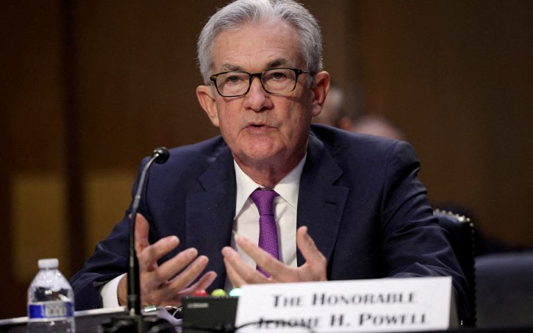 Ο δείκτης ύφεσης του Powell προμηνύει μειώσεις επιτοκίων