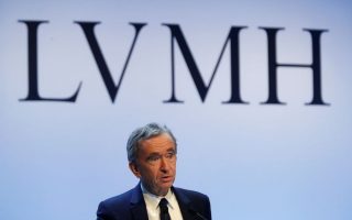 LVMH: Σε αποκλειστικές διαπραγματεύσεις με Lagardere για το περιοδικό Paris Match