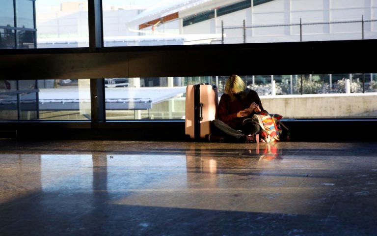 ΗΠΑ: Πάνω από 2.500 πτήσεις ακυρώθηκαν το Σάββατο λόγω Όμικρον και κακοκαιρίας